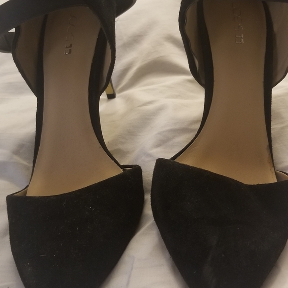 Shoes - Picture 3 of 3